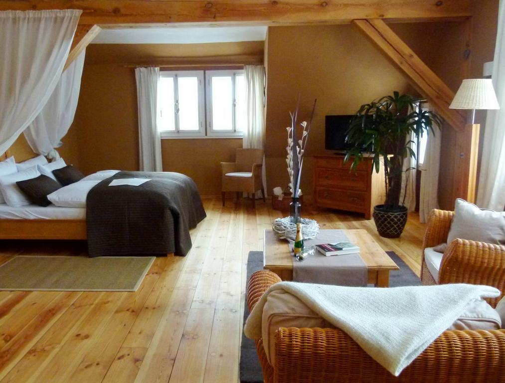 Gutshof Woldzegarten Otel Oda fotoğraf