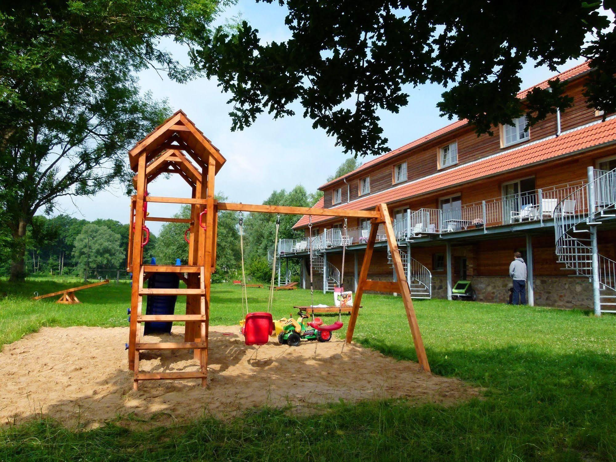 Gutshof Woldzegarten Otel Dış mekan fotoğraf